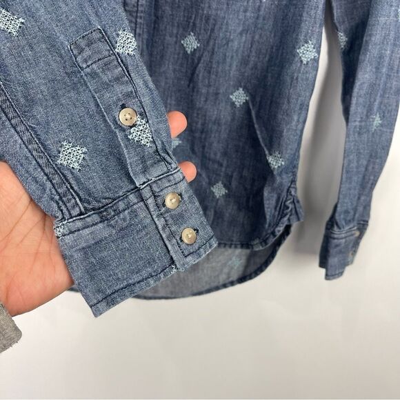 American Eagle Embroidered Chambray Long Sleeve Button Up Shirt Women's Size XS - Picture 3 of 7